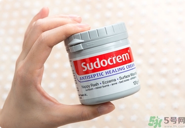 Sudocrem屁屁霜怎么用？sudocrem屁屁霜初生寶寶能用嗎？