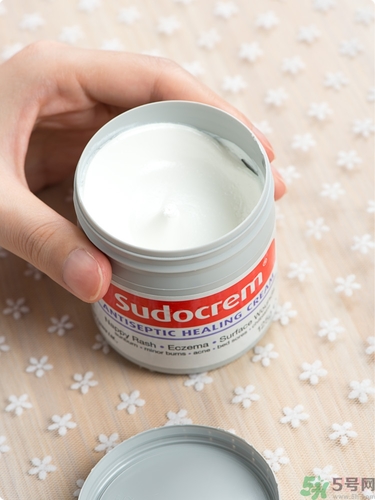 Sudocrem屁屁霜怎么用？sudocrem屁屁霜初生寶寶能用嗎？