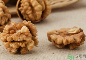 紙皮核桃和薄皮核桃的區(qū)別？紙皮核桃和薄皮核桃哪個(gè)好？