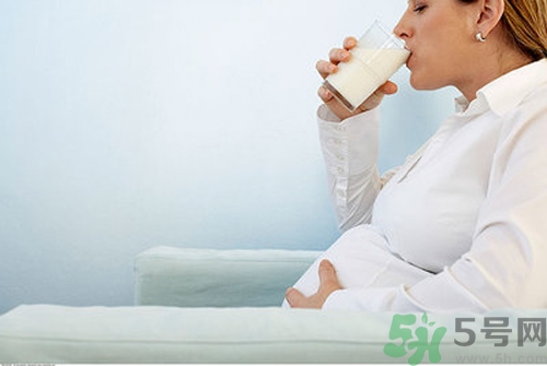 孕婦缺鈣的癥狀有哪些？孕婦缺鈣怎么補(bǔ)？