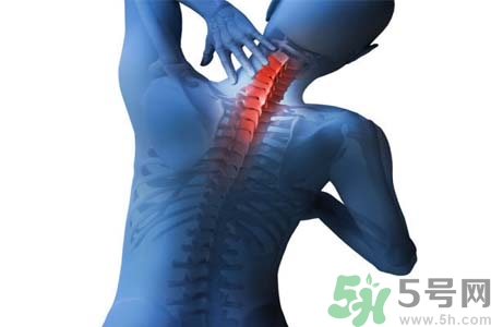 右側(cè)脖子疼是怎么回事？脖子疼怎么緩解？