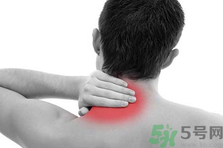 右側(cè)脖子疼是怎么回事？脖子疼怎么緩解？