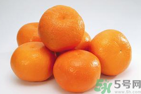 咳嗽可以吃橘子嗎？寶寶咳嗽可以吃橘子嗎？