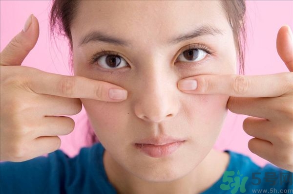 天生腫眼泡怎么消除？天生腫眼泡怎么辦？