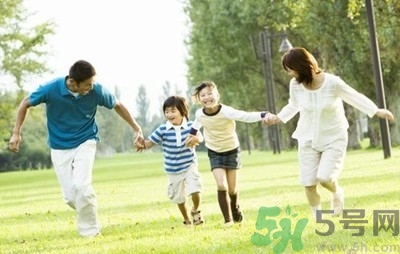 父親對(duì)孩子的影響有多大？父親對(duì)孩子的陪伴重要嗎？