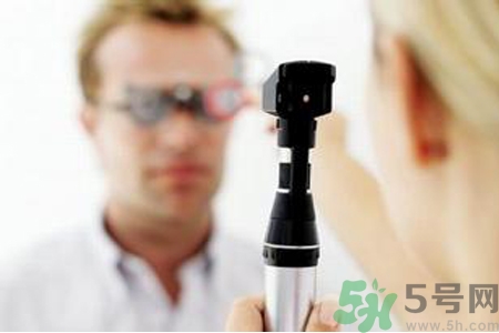 眼睛視力模糊是怎么回事？眼睛視力模糊是怎么辦？