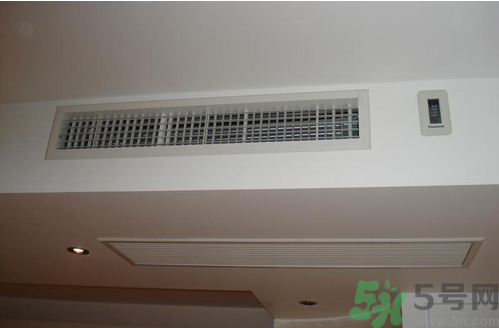 秋天空調(diào)開什么溫度最好？秋天空調(diào)開多少度合適？