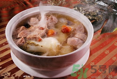 入秋喝什么湯最好？秋季養(yǎng)生湯有哪些？