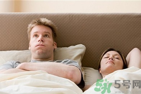 落枕晚上怎么睡覺好？落枕后怎么睡覺？