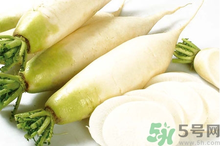 秋天吃白蘿卜好嗎？吃白蘿卜有什么好處和壞處？