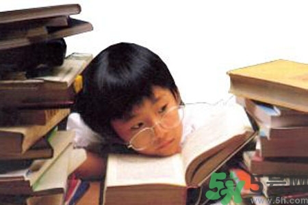 熬夜對(duì)青少年有什么影響？熬夜對(duì)青少年的危害是什么？