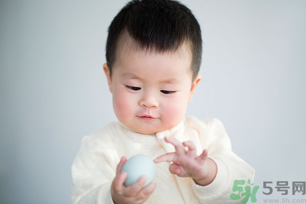 秋天寶寶上火怎么辦？寶寶秋季上火怎么辦？
