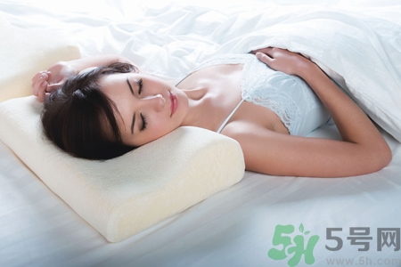懷孕初期應(yīng)注意什么？懷孕初期吃什么好？