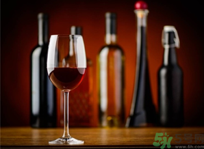 葡萄酒不能和什么一起吃？葡萄酒和什么食物相克？