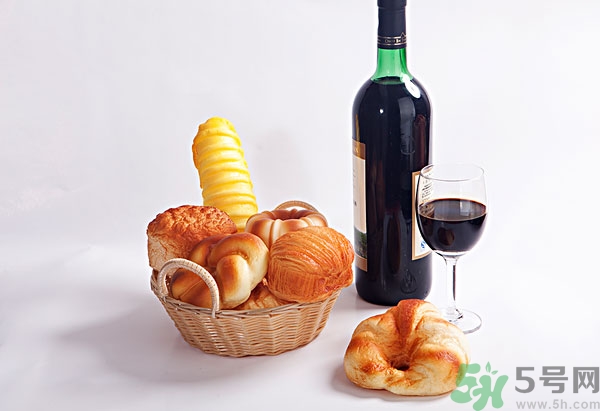 葡萄酒不能和什么一起吃？葡萄酒和什么食物相克？