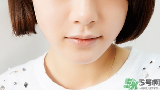 vant氣墊cc黑色和白色哪款好？vant36.5氣墊cc黑色和白色區(qū)別