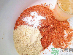 秋天釣魚用什么餌料？秋季釣魚用什么餌料好？