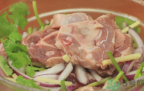 秋天可以吃羊肉嗎？秋天適合吃羊肉嗎？