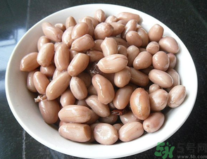 生花生吃多了會(huì)怎么樣？生花生吃多了會(huì)長(zhǎng)胖嗎？