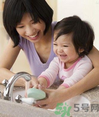 秋季幼兒如何預(yù)防感冒？秋季幼兒感冒怎么辦？
