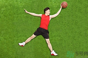 打籃球腿抽筋怎么辦？打籃球小腿抽筋怎么辦？