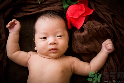 濕疹和痱子一樣嗎？濕疹和痱子有甚么區(qū)別？