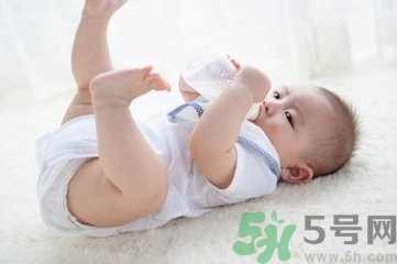 什么季節(jié)斷奶對寶寶好？如何給寶寶斷奶？