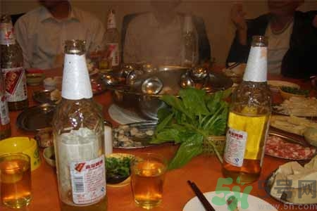 吃火鍋喝啤酒會(huì)胖嗎？吃火鍋喝啤酒胖了怎么辦？