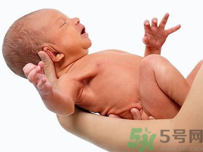新生兒為什么那么丑？新生兒越丑越好嗎？