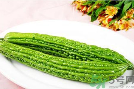 苦瓜吃多了會(huì)怎么樣？苦瓜吃多了會(huì)中毒嗎？