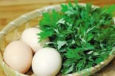 艾葉煮雞蛋有什么作用？痛經(jīng)能吃艾葉煮雞蛋嗎？