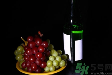 紅酒開(kāi)瓶后能放多久？開(kāi)瓶后的葡萄酒能放多久？