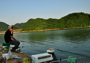 十月份水庫(kù)可以釣魚嗎？十月份水庫(kù)釣魚技巧