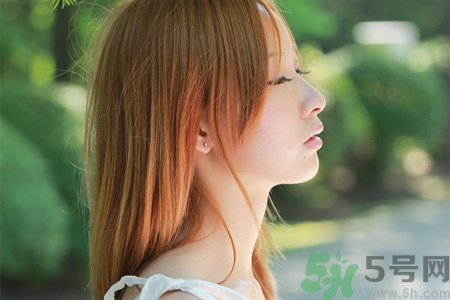 去醫(yī)院打耳洞掛什么科？去醫(yī)院打激光耳洞多少錢？