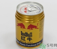 紅牛是碳酸型飲料嗎？喝紅牛有什么好處和壞處？