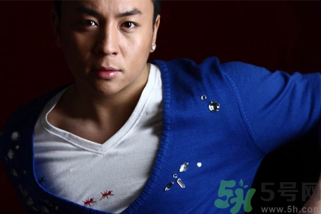 男生打耳洞有什么含義嗎？男生打耳洞有什么講究嗎？