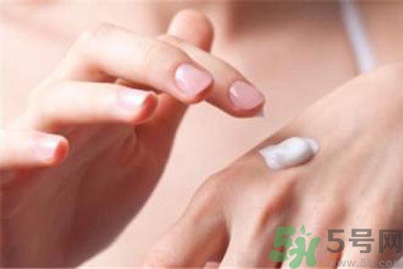 敷香蕉皮能治療凍瘡嗎？敷香蕉皮治療凍瘡真的有效嗎？