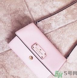 kate spade和mk哪個(gè)好？kate spade凱特絲蓓和mk哪個(gè)貴？