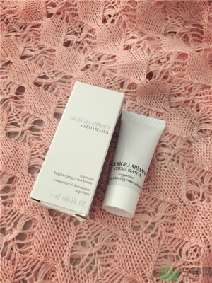 阿瑪尼黑鑰匙至臻奐顏精華乳怎么樣？阿瑪尼黑鑰匙精華乳好用嗎？
