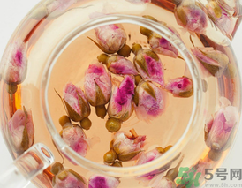 桂花茶和玫瑰花能一塊泡水喝嗎？桂花和玫瑰花一起喝有什么功效？