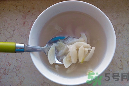 寶寶咳嗽喝大蒜水有用嗎？小孩咳嗽能喝大蒜水嗎？