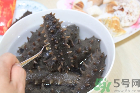 新鮮海參能生吃嗎？新鮮海參是生吃好還是熟吃好？