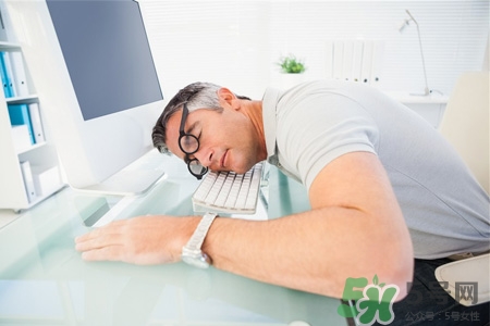 每天睡8小時早死靠譜嗎？睡眠時間超8小時易死亡