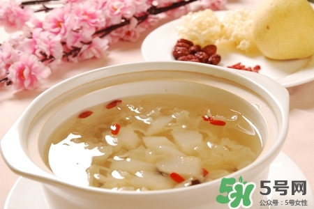 喝銀耳紅棗湯會發(fā)胖嗎？晚上吃銀耳紅棗湯長會胖嗎？