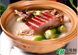 鴨肉和雞肉哪個營養(yǎng)好些？鴨肉和雞肉能一起吃嗎？