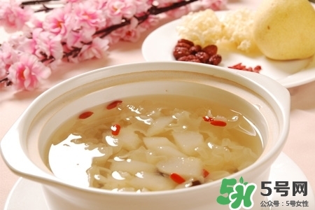 喝銀耳紅棗湯對身體好嗎？長期吃銀耳紅棗湯有什么好處？