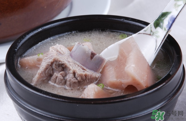 排骨湯可以隔夜喝嗎？隔夜的排骨湯還能喝嗎？
