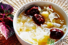 喝銀耳紅棗湯會(huì)上火嗎？上火能喝銀耳紅棗湯嗎？