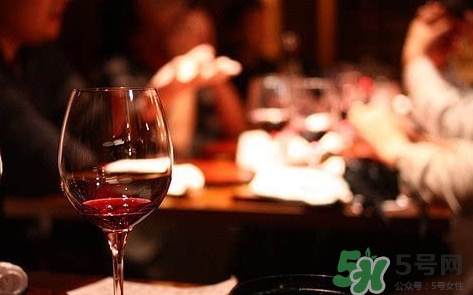 帶牙套能喝酒嗎？帶牙套可不可以喝酒？