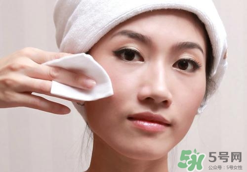 潤膚露可以卸妝嗎？潤膚露怎么卸妝？